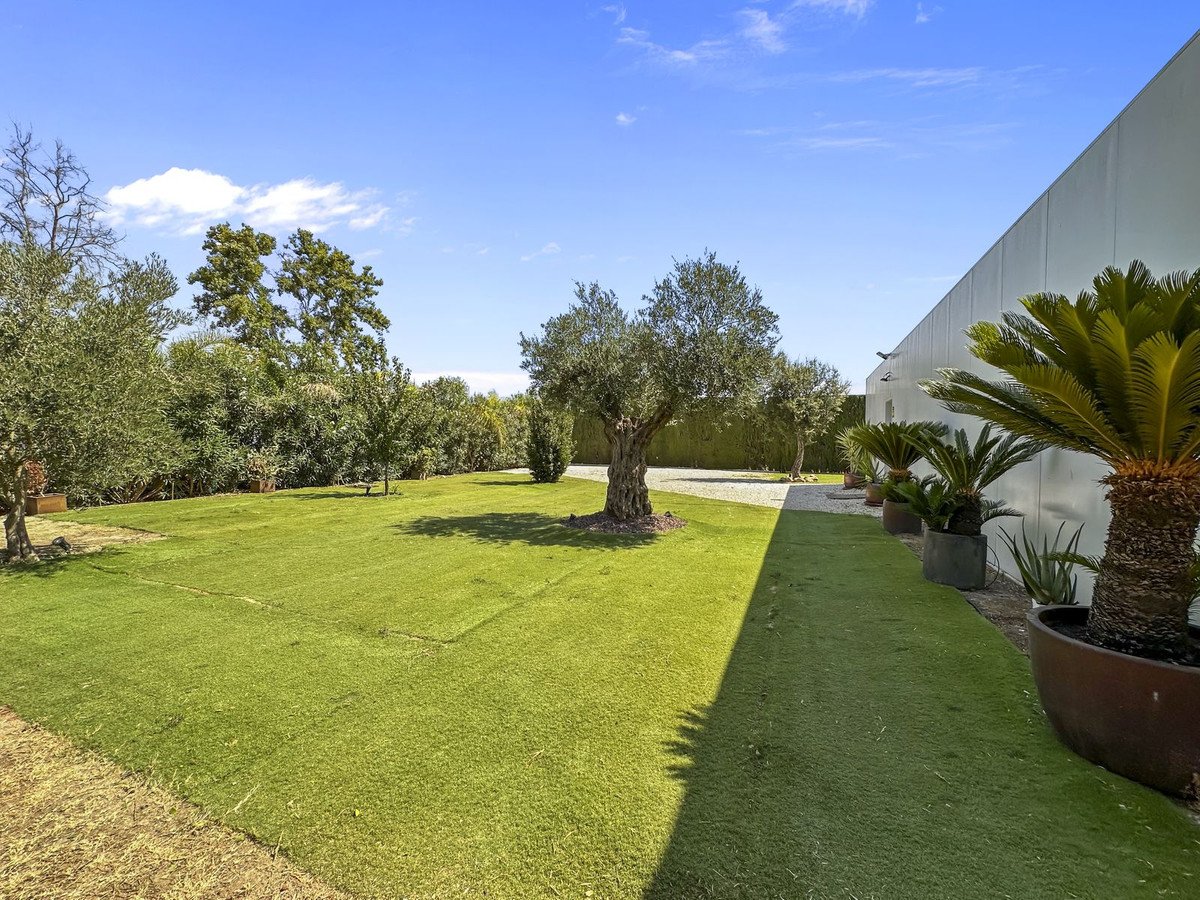4 Bed Detached Villa in San Martín de Tesorillo