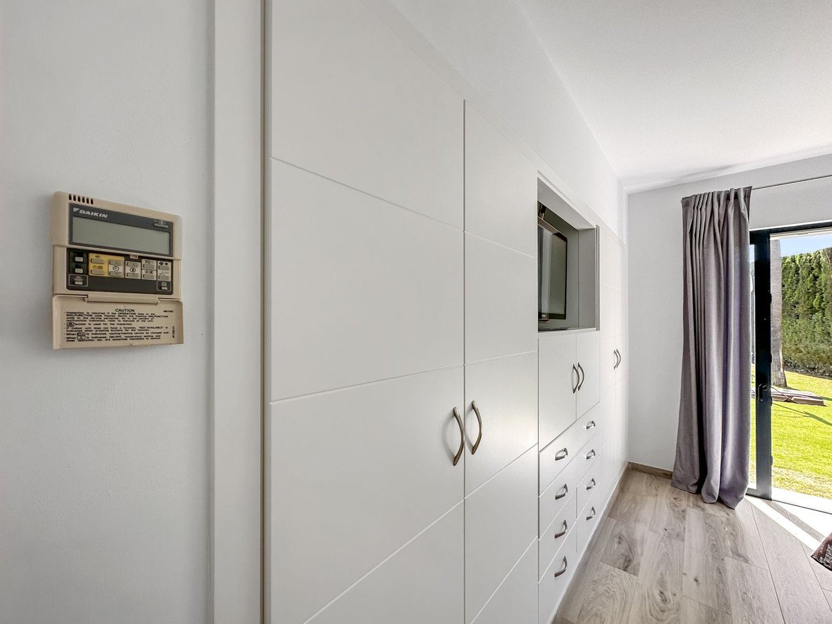4 Bed Detached Villa in San Martín de Tesorillo