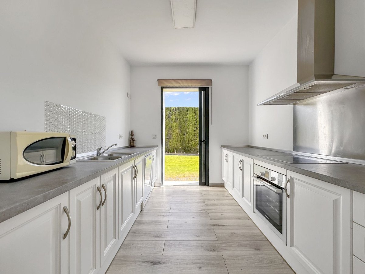 4 Bed Detached Villa in San Martín de Tesorillo