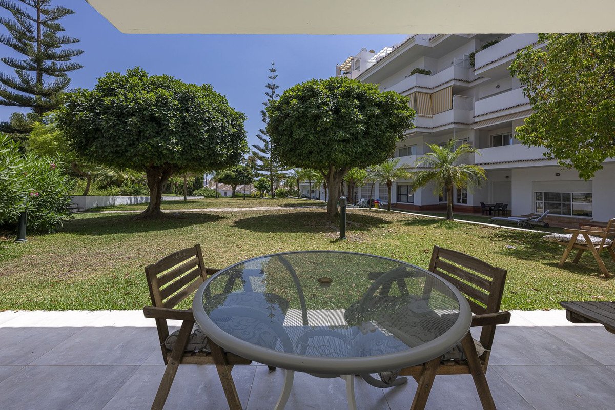 2 Bed Ground Floor Apartment in Puerto Banús