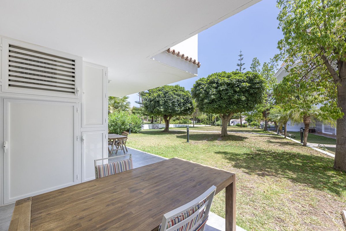 2 Bed Ground Floor Apartment in Puerto Banús