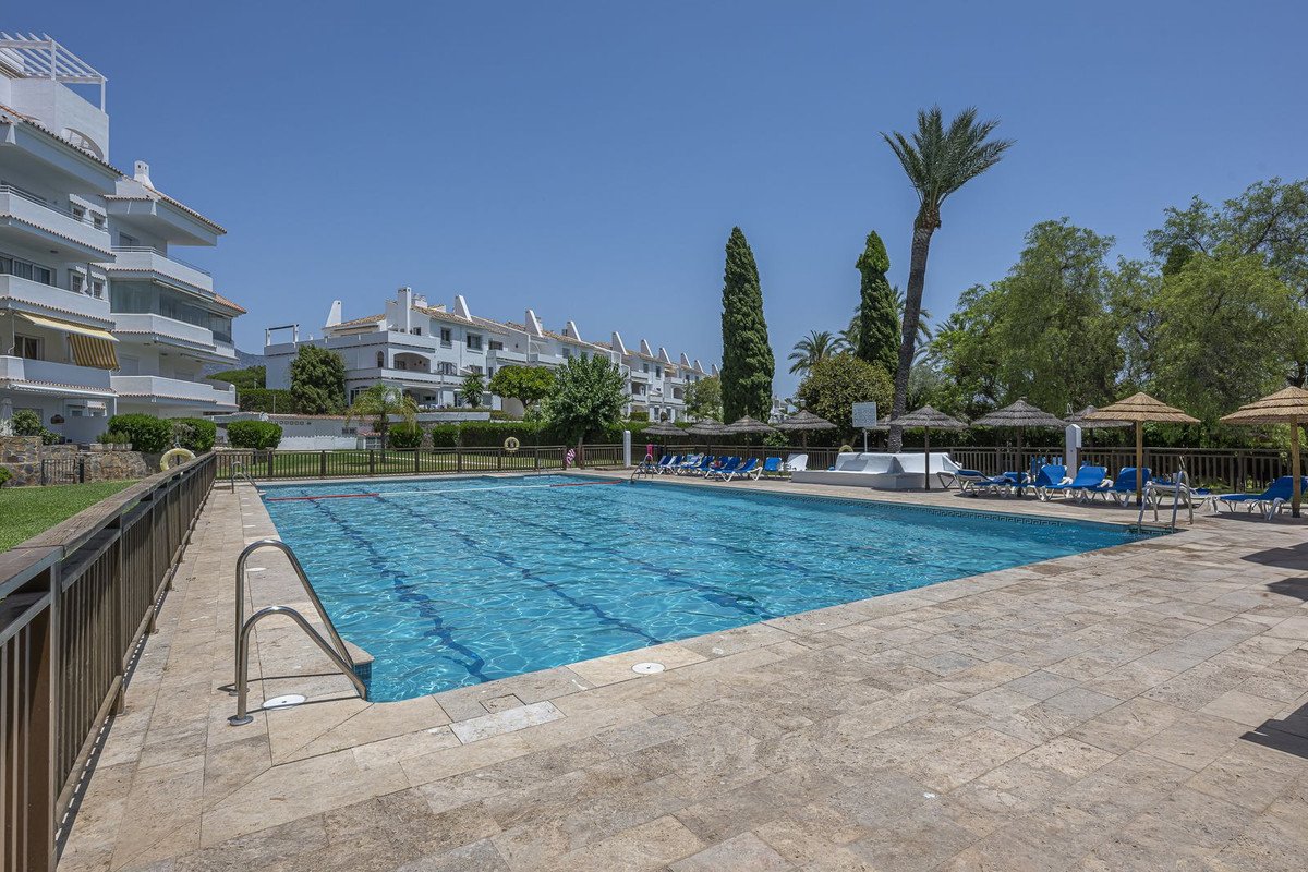 2 Bed Ground Floor Apartment in Puerto Banús