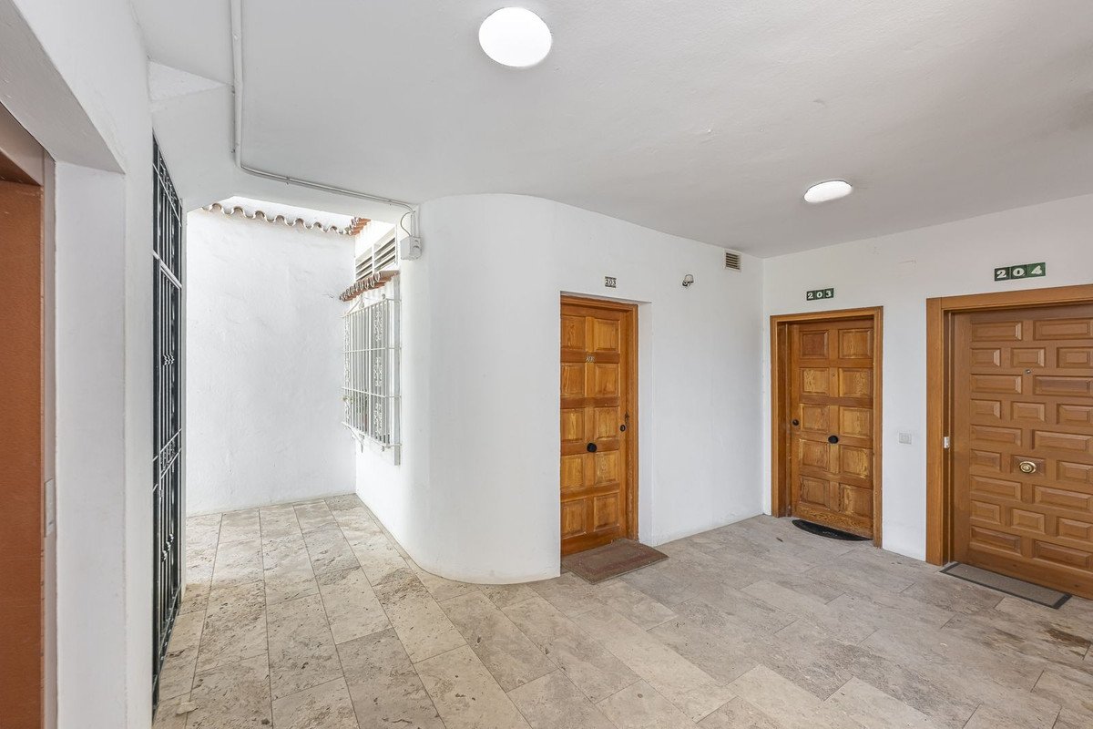 2 Bed Ground Floor Apartment in Puerto Banús