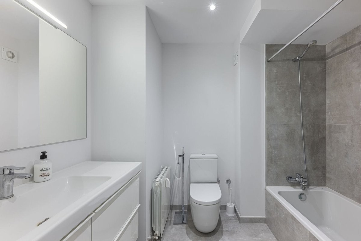 2 Bed Ground Floor Apartment in Puerto Banús