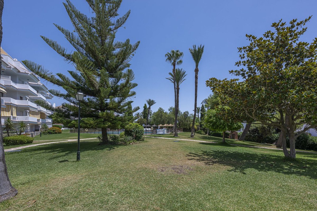 2 Bed Ground Floor Apartment in Puerto Banús