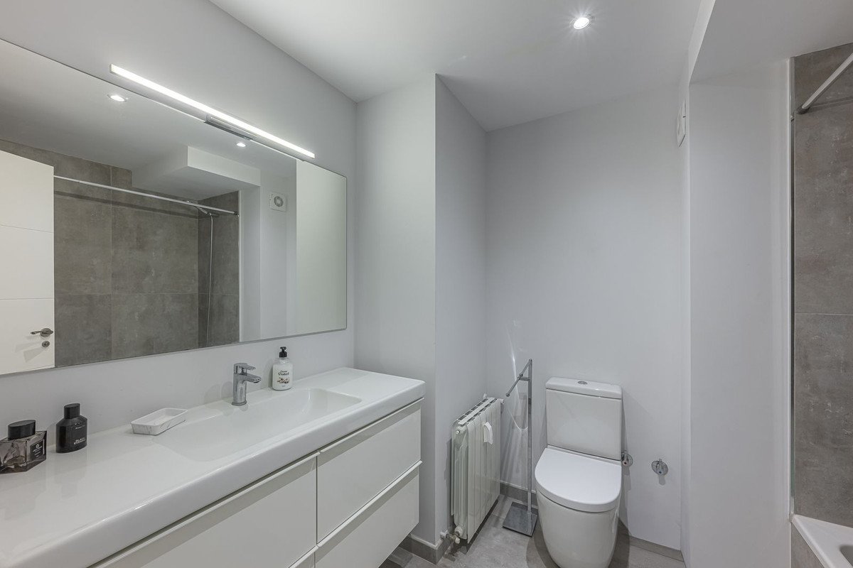 2 Bed Ground Floor Apartment in Puerto Banús