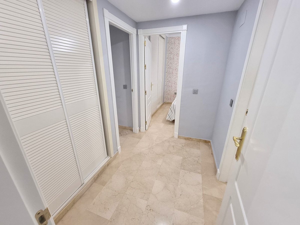 2 Bed Middle Floor Apartment in Puerto Banús