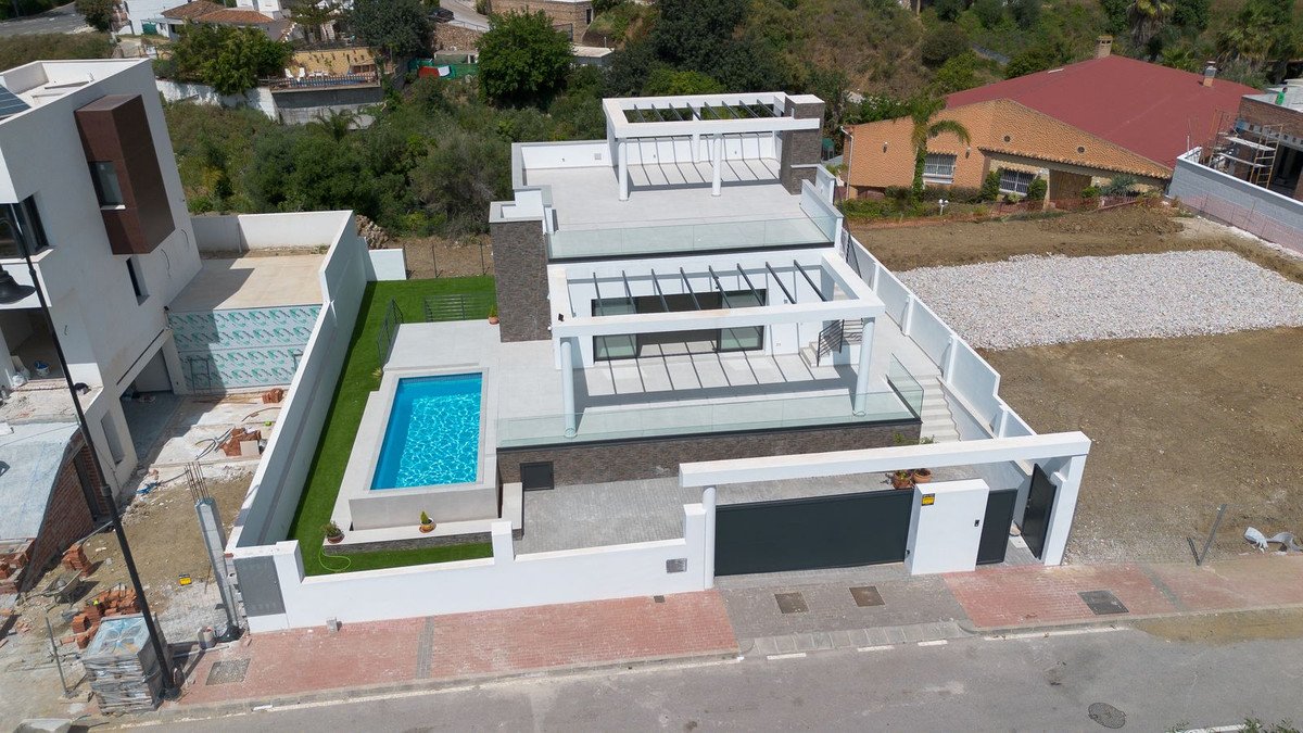 4 Bed Detached Villa in Mijas