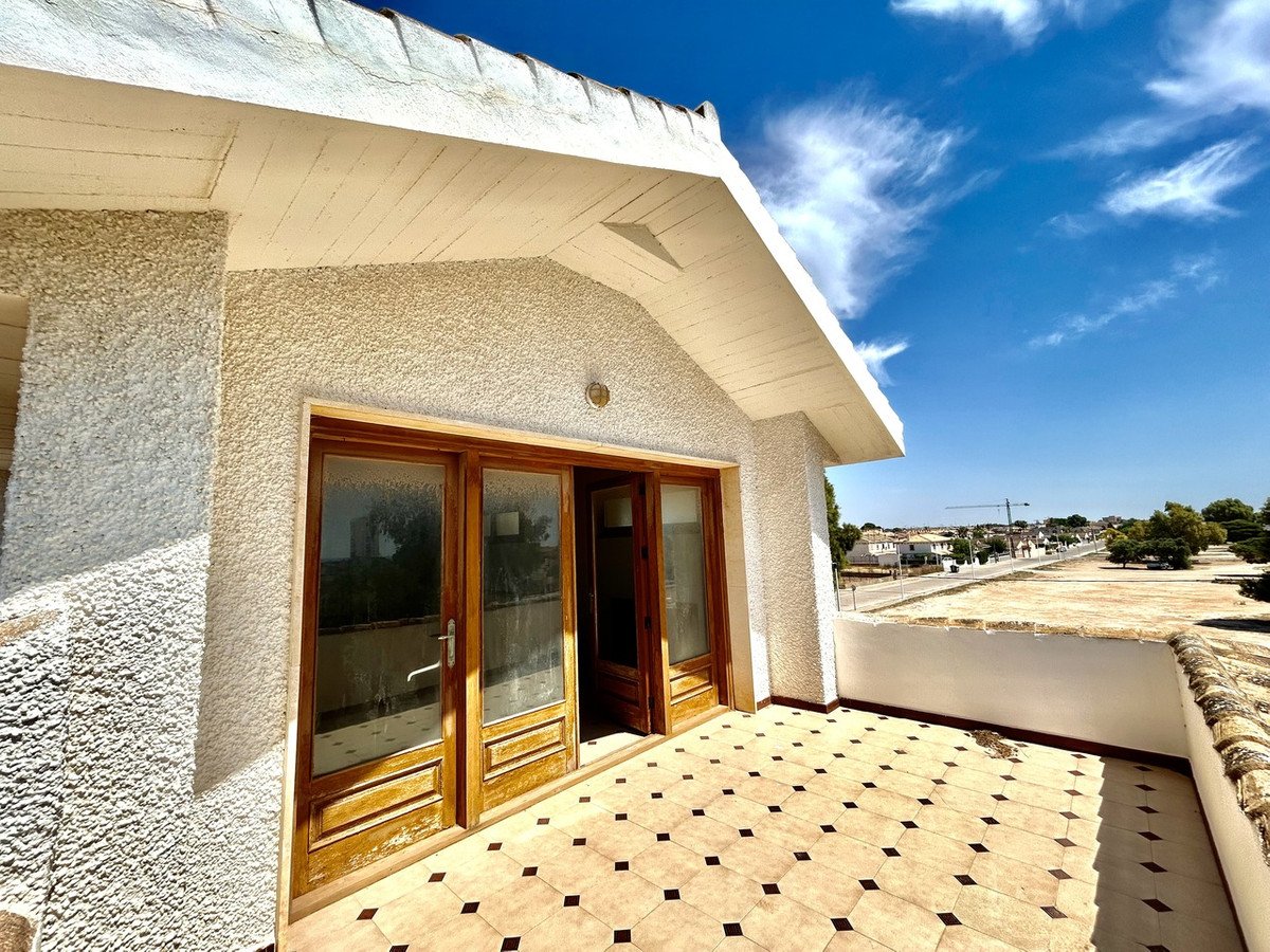 4 Bed Detached Villa in Santiago de la Ribera