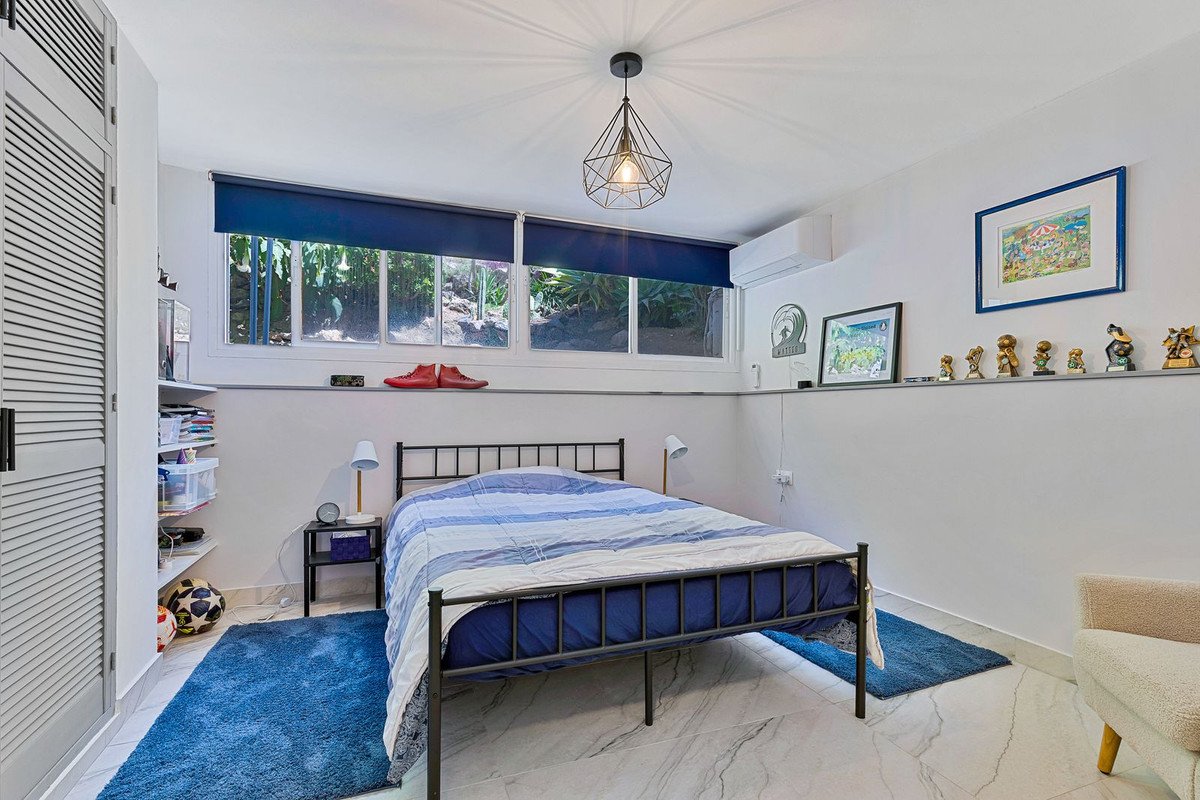4 Bed Semi-Detached House in Marbella