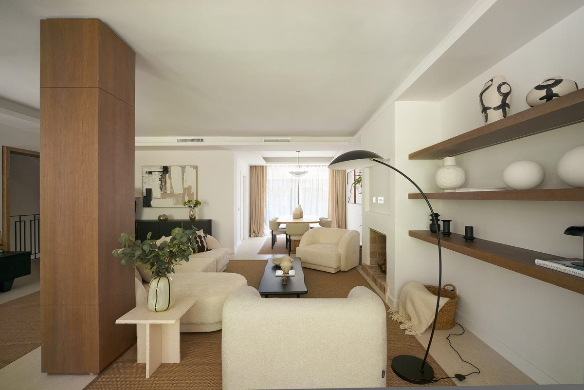 4 Bed Townhouse in Nueva Andalucía