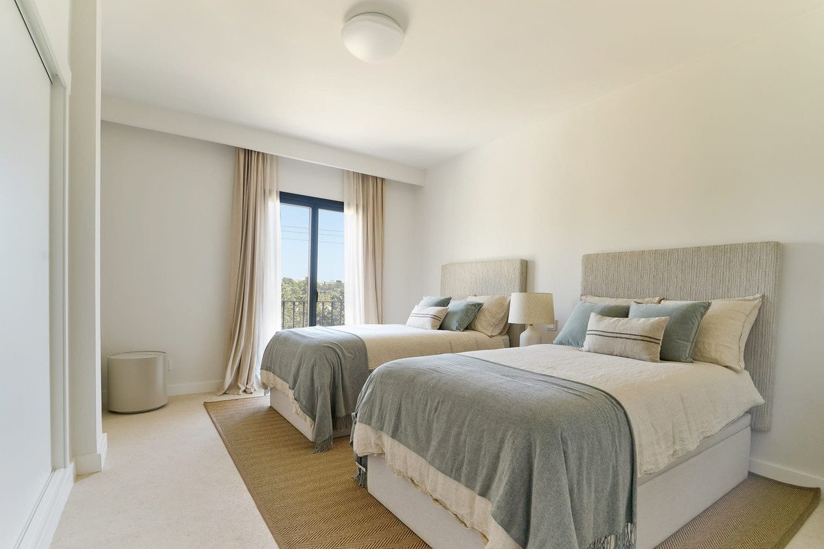 4 Bed Townhouse in Nueva Andalucía