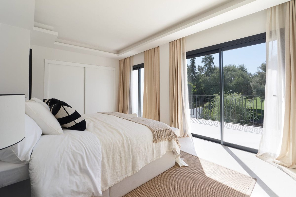 4 Bed Townhouse in Nueva Andalucía