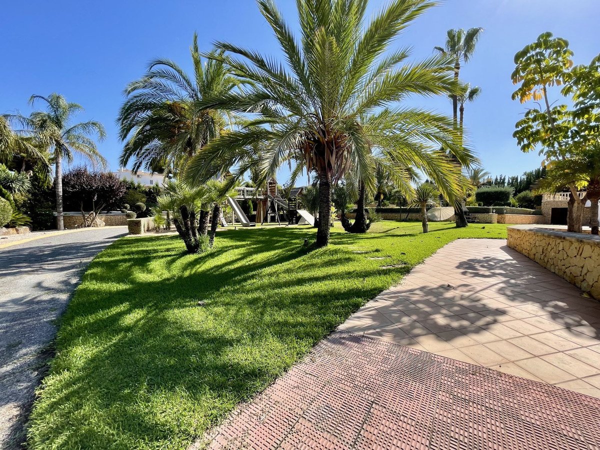 6 Bed Detached Villa in Alicante