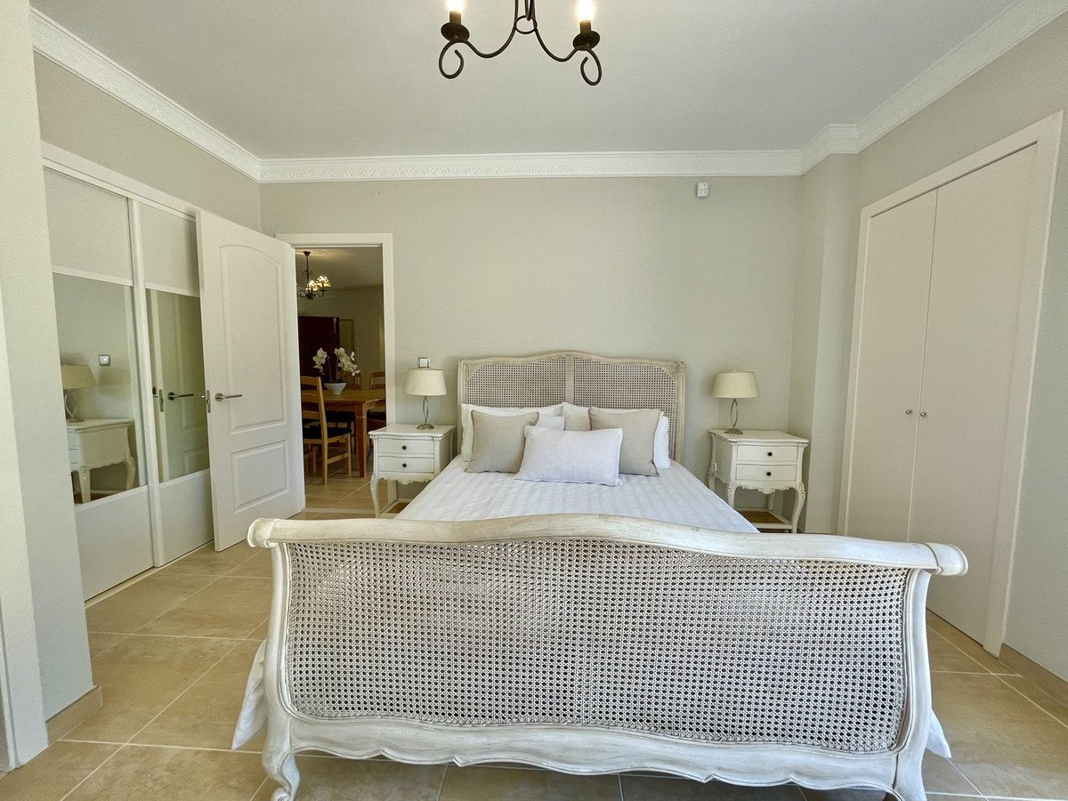 6 Bed Detached Villa in Alicante