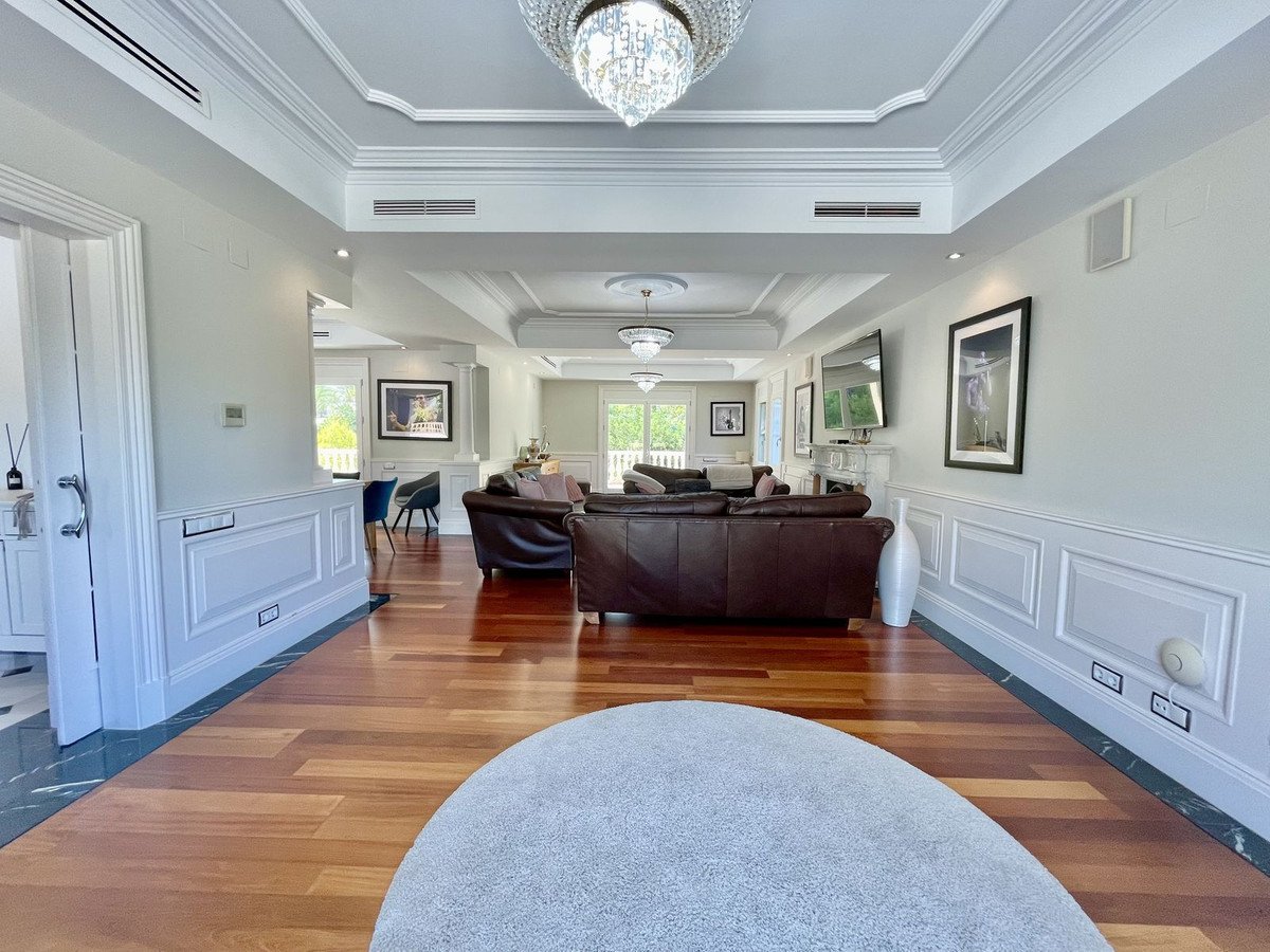 6 Bed Detached Villa in Alicante