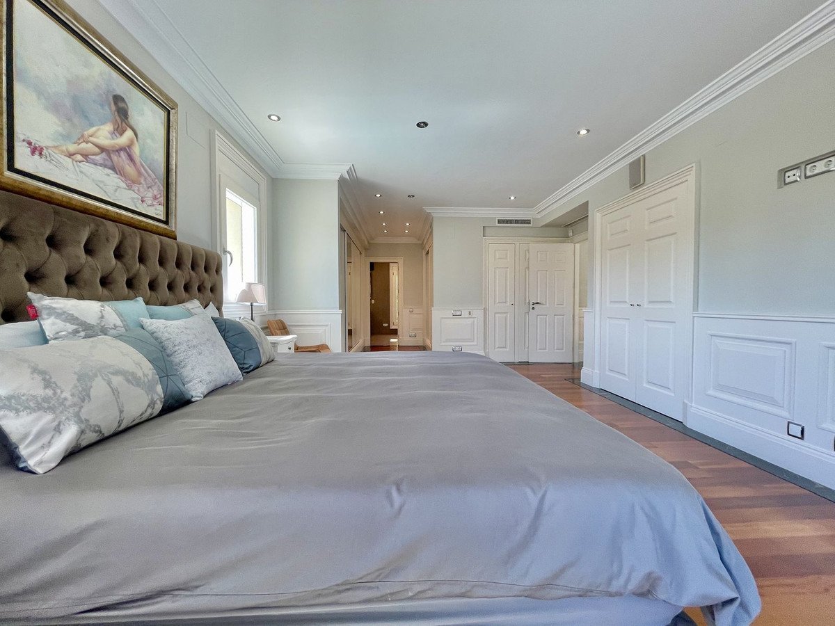 6 Bed Detached Villa in Alicante