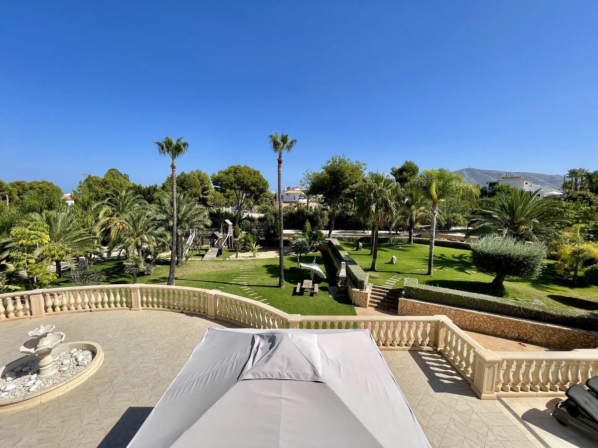 6 Bed Detached Villa in Alicante