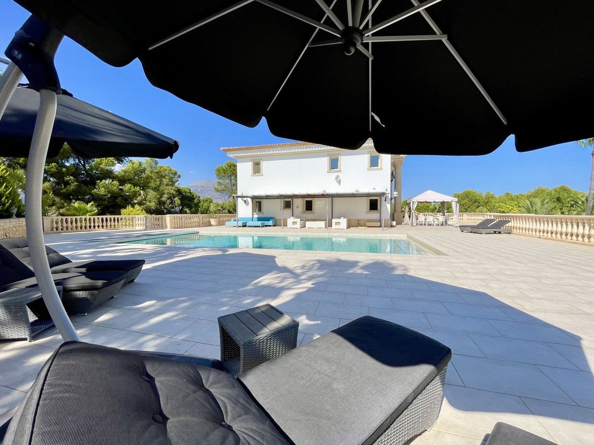 6 Bed Detached Villa in Alicante