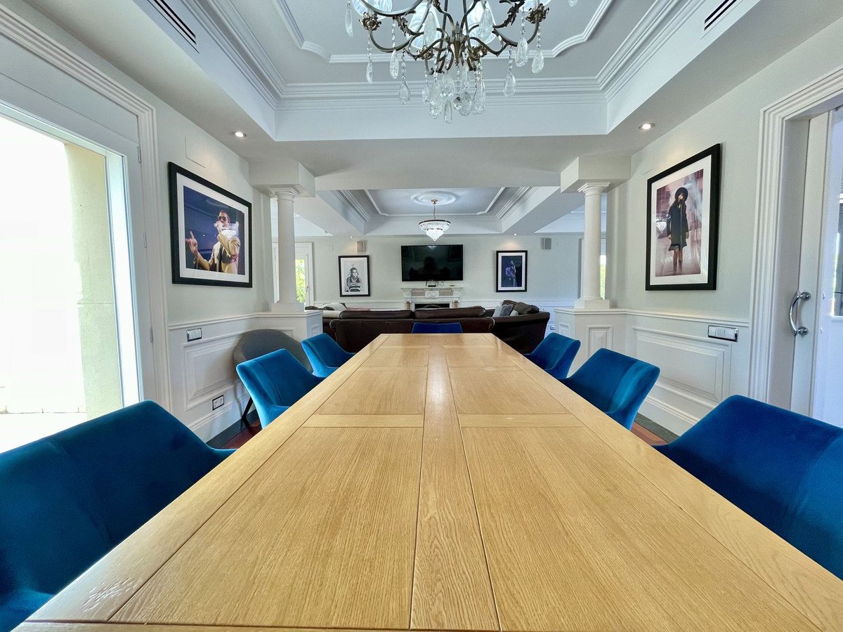 6 Bed Detached Villa in Alicante
