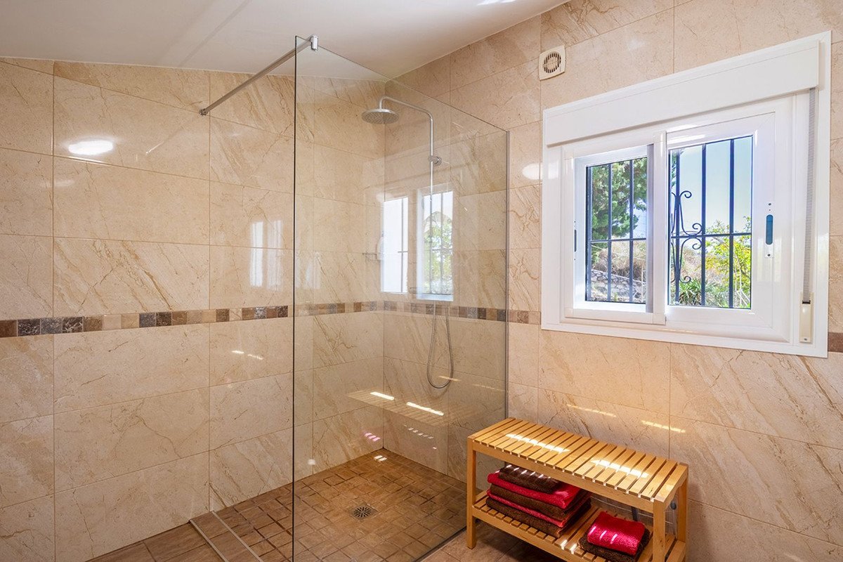 4 Bed Detached Villa in Cómpeta