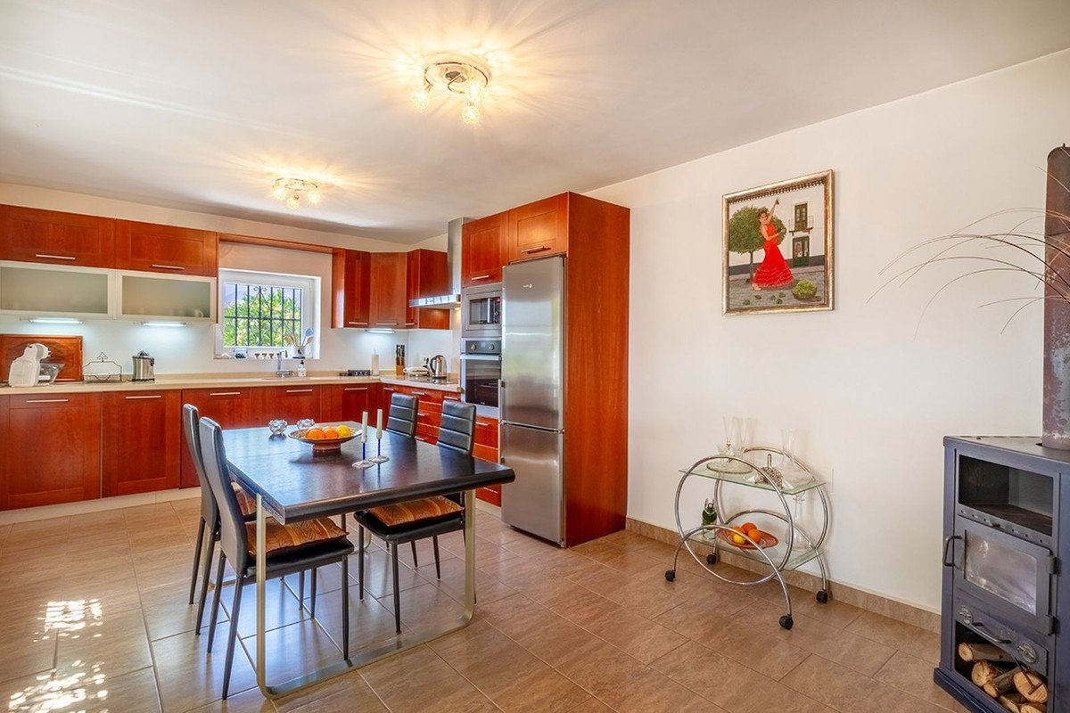 4 Bed Detached Villa in Cómpeta