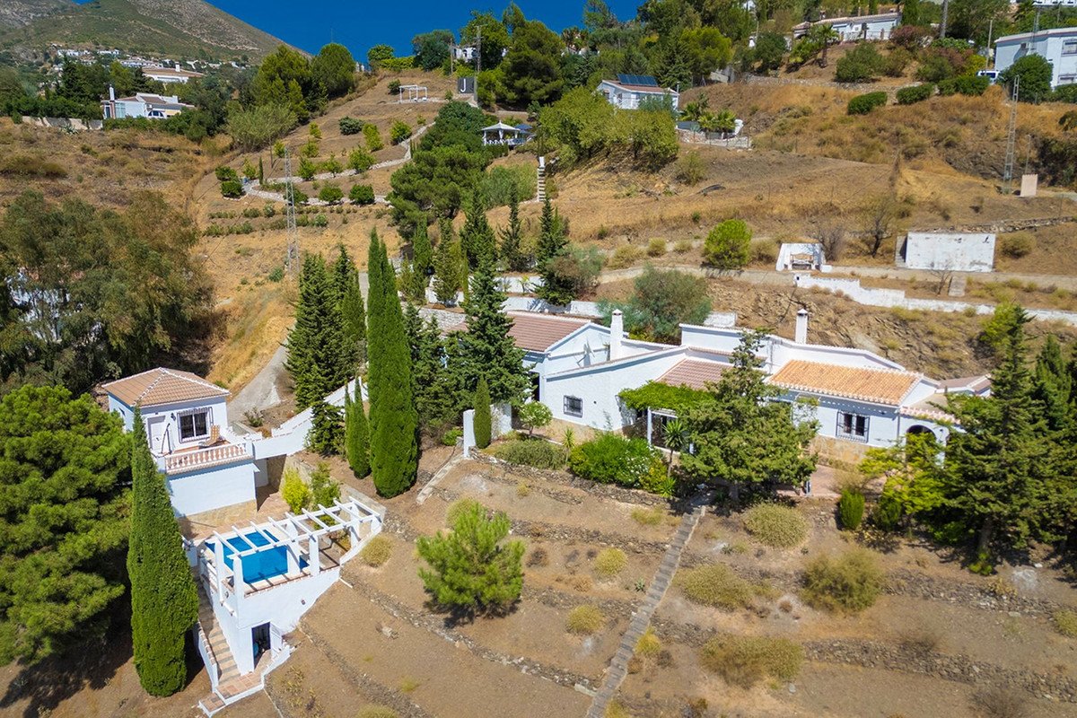 4 Bed Detached Villa in Cómpeta