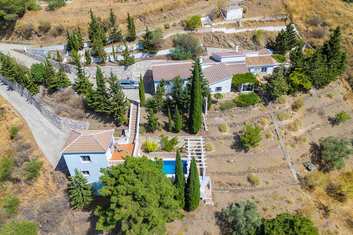 4 Bed Detached Villa in Cómpeta