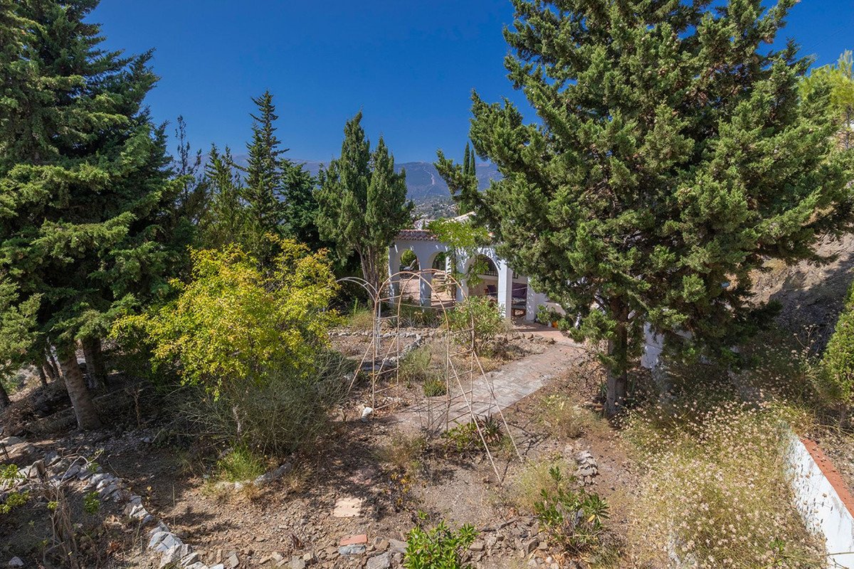 4 Bed Detached Villa in Cómpeta