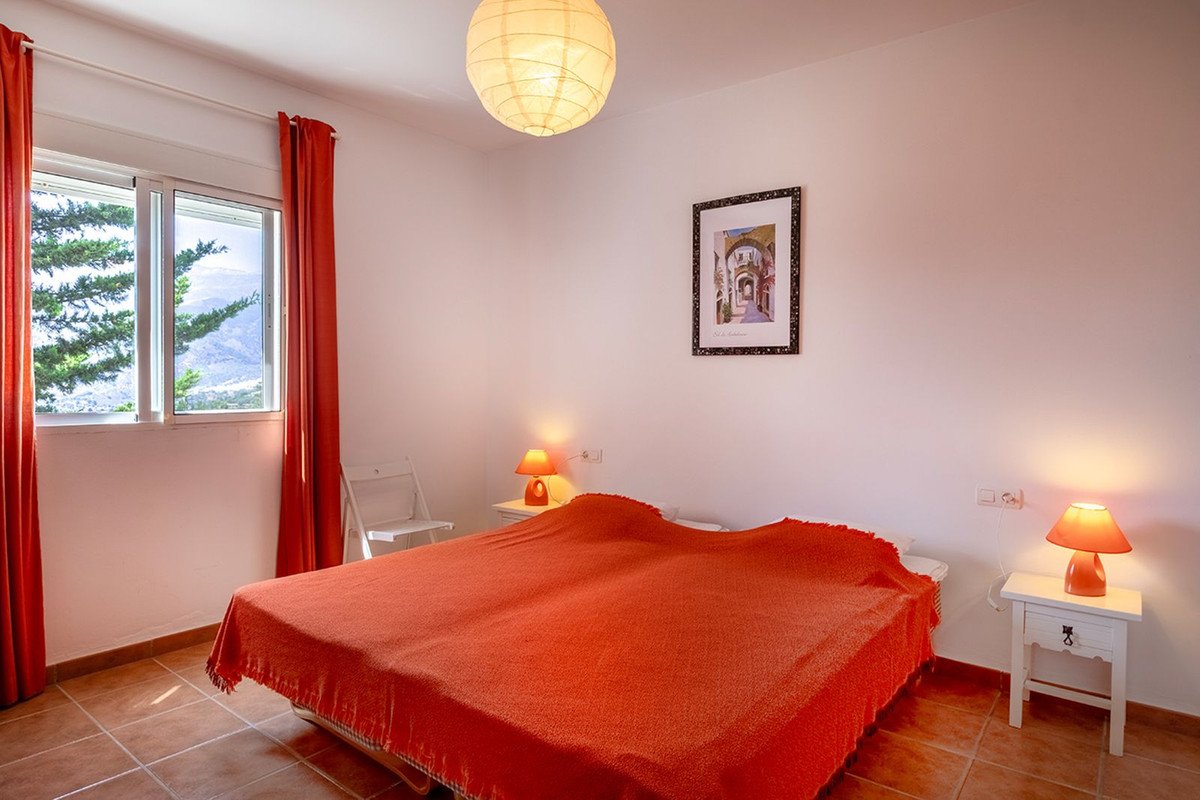 4 Bed Detached Villa in Cómpeta