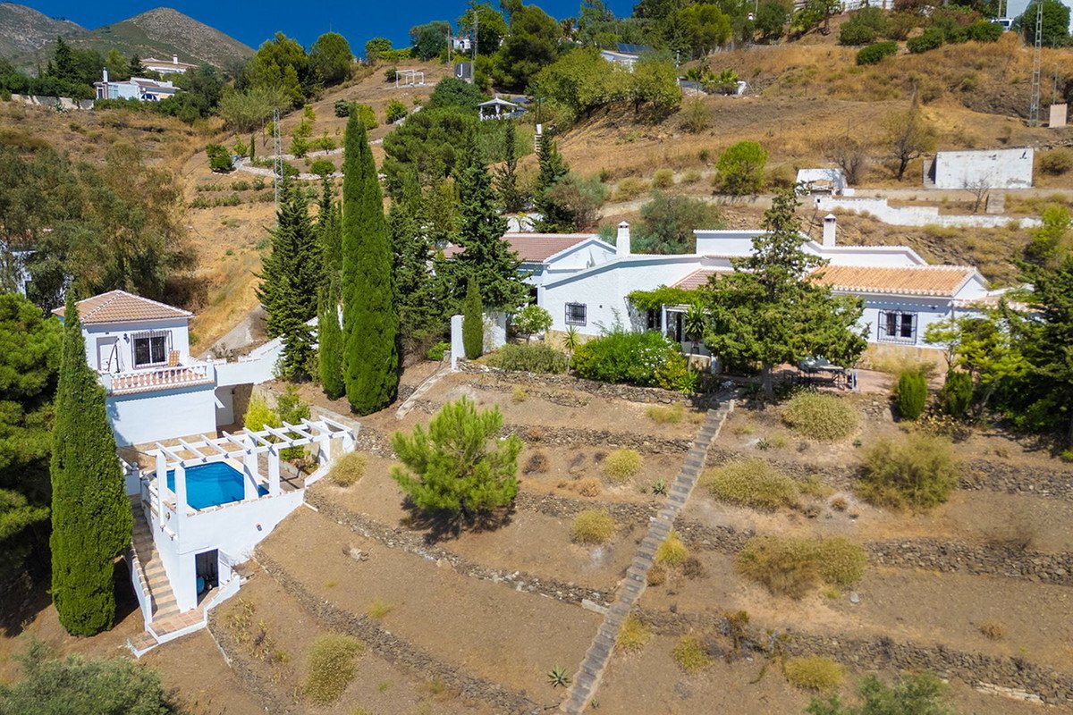 4 Bed Detached Villa in Cómpeta