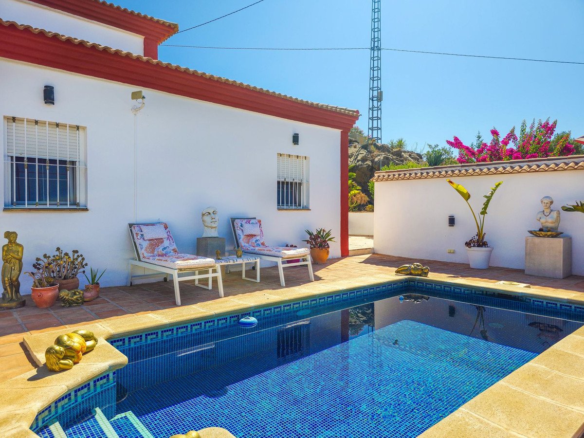 3 Bed Detached Villa in Arenas