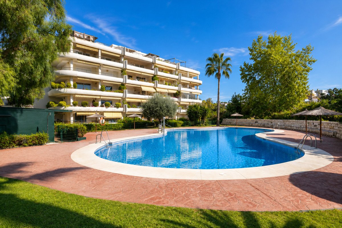 2 Bed Ground Floor Apartment in San Pedro de Alcántara