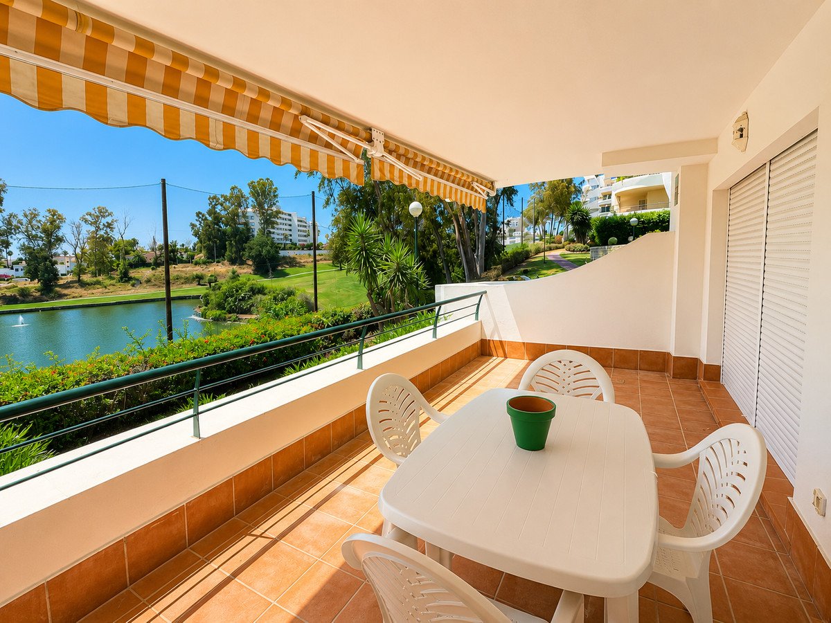 2 Bed Ground Floor Apartment in San Pedro de Alcántara