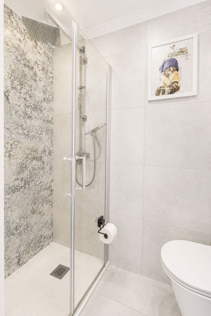 2 Bed Middle Floor Apartment in Calahonda
