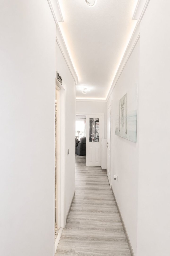 2 Bed Middle Floor Apartment in Calahonda
