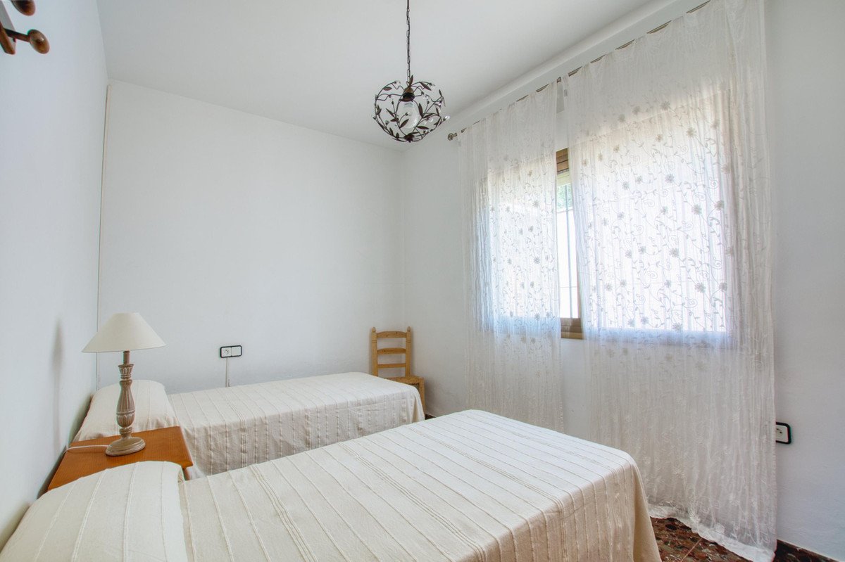 4 Bed Finca - Cortijo in Periana
