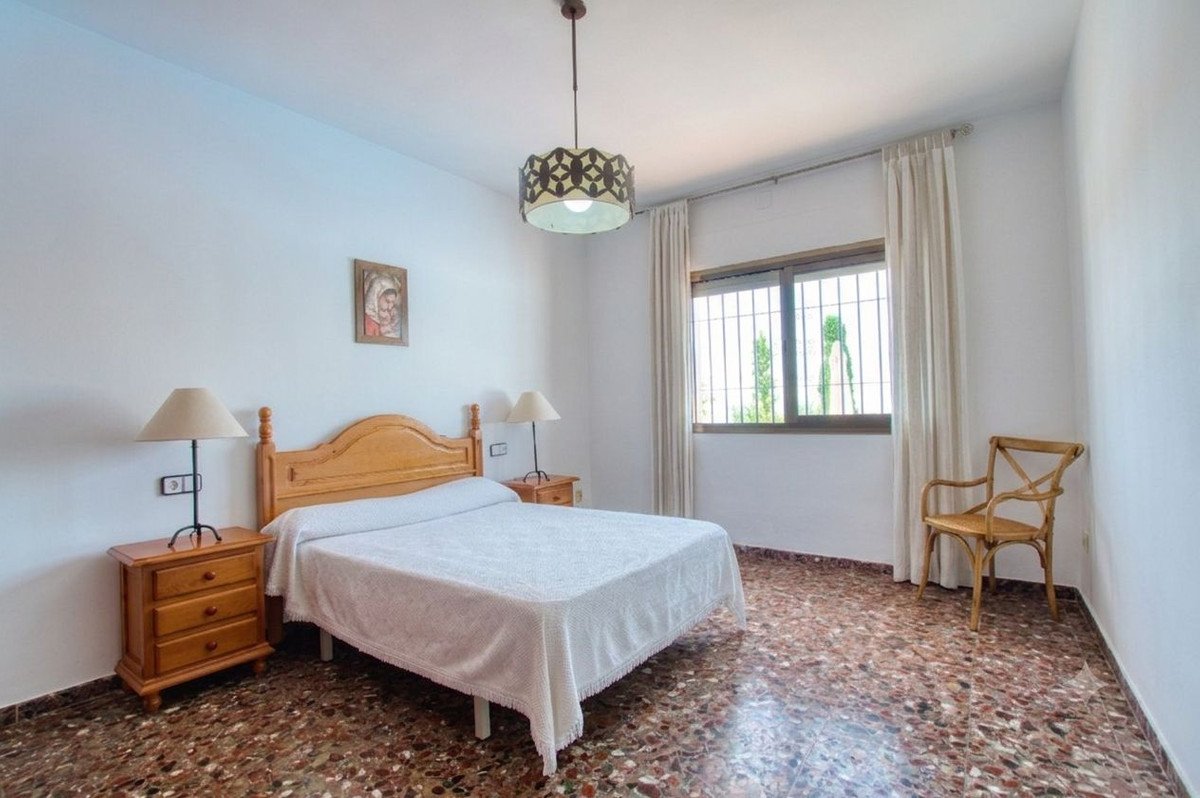 4 Bed Finca - Cortijo in Periana