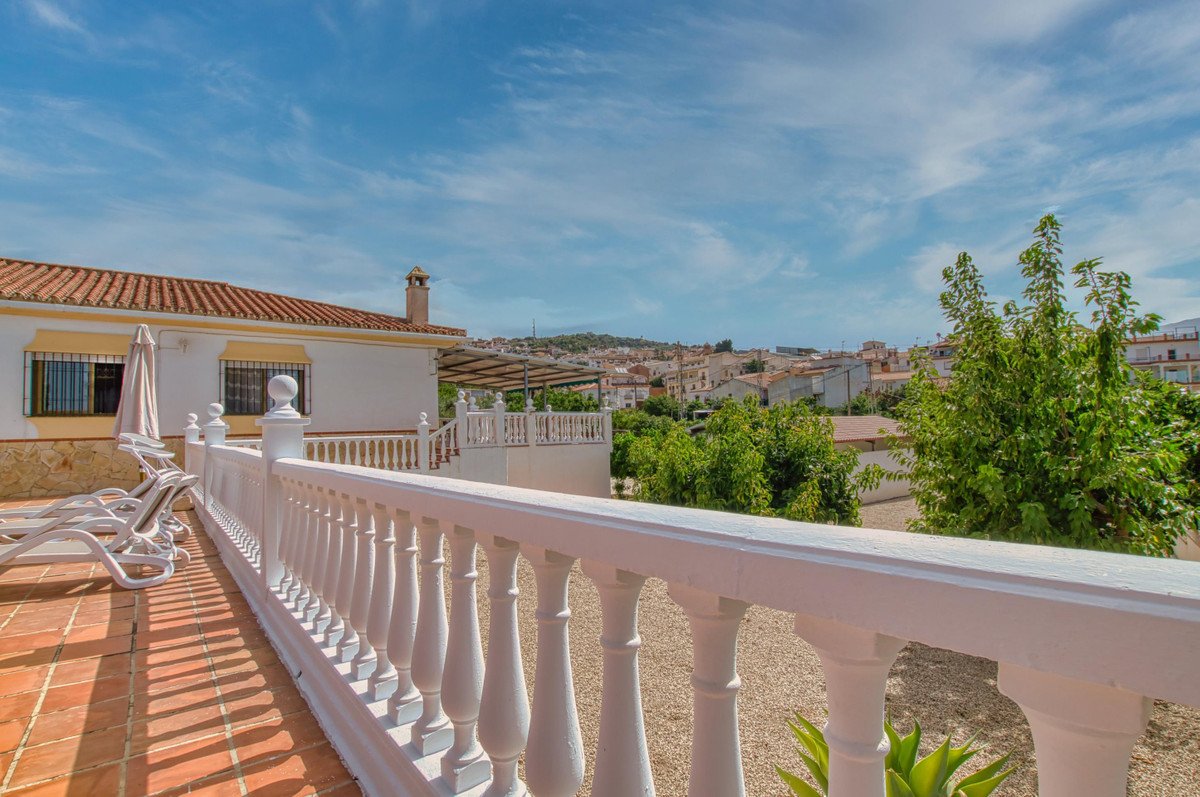 4 Bed Finca - Cortijo in Periana