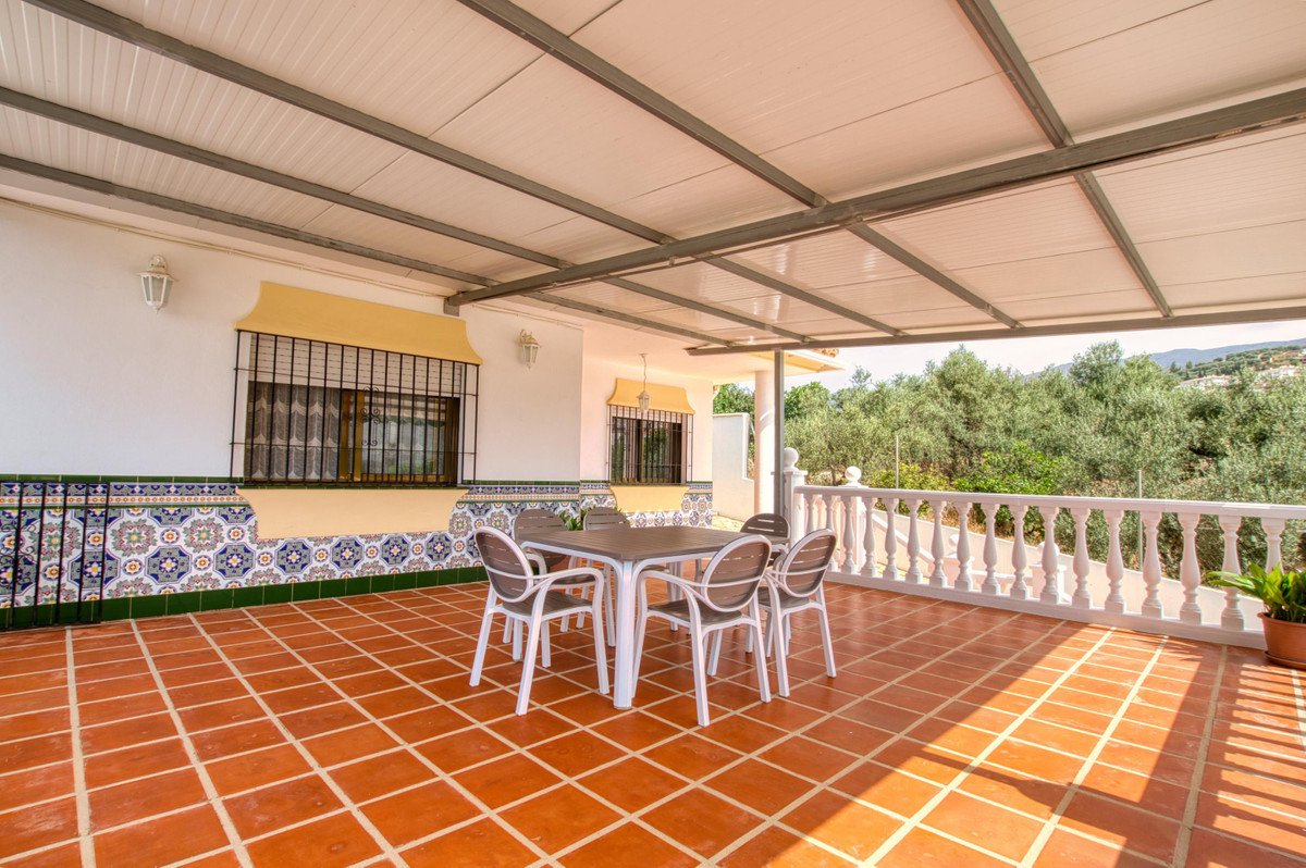 4 Bed Finca - Cortijo in Periana