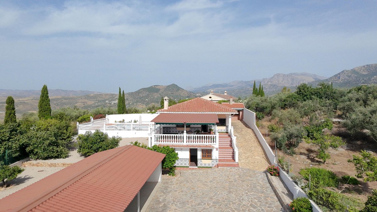 4 Bed Finca - Cortijo in Periana
