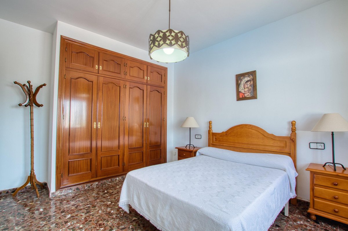 4 Bed Finca - Cortijo in Periana