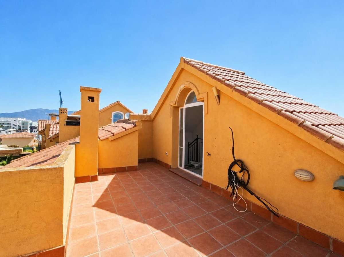 3 Bed Detached Villa in Riviera del Sol