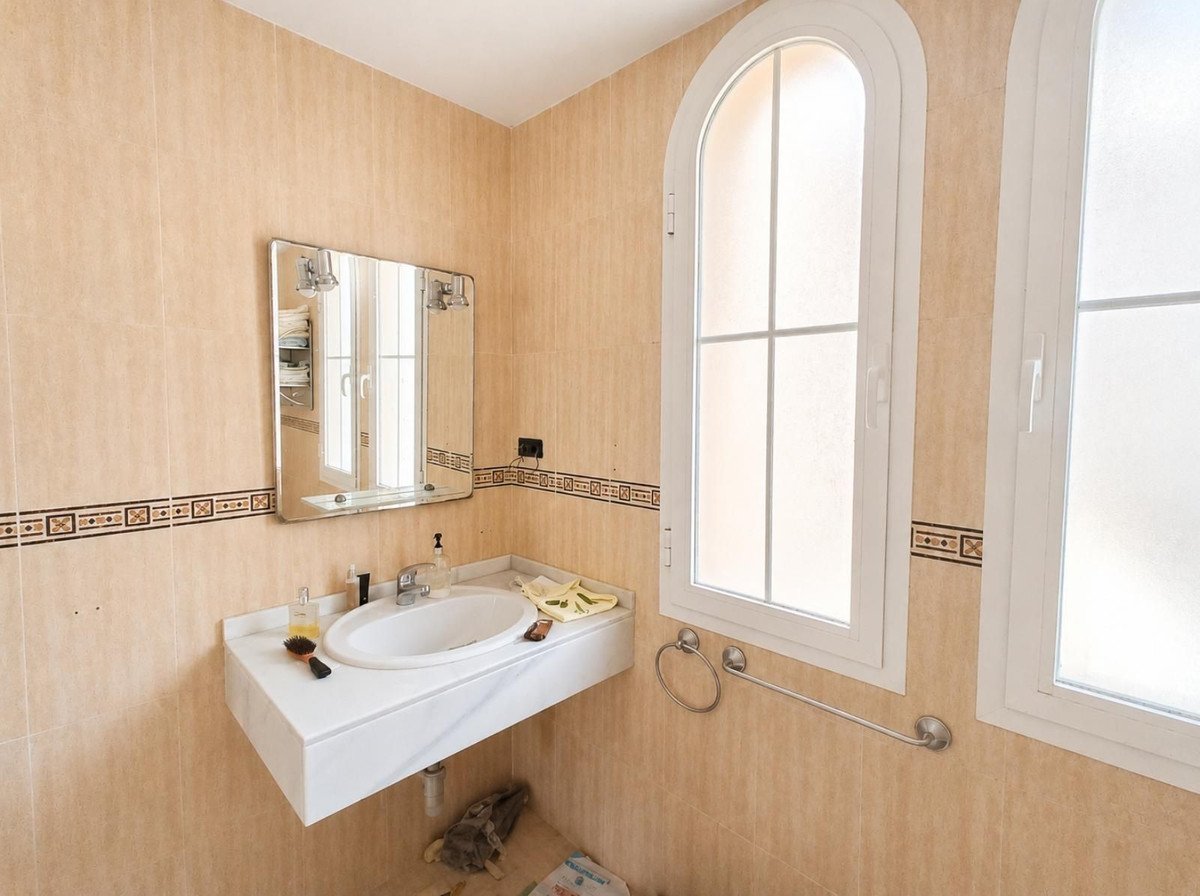 3 Bed Detached Villa in Riviera del Sol