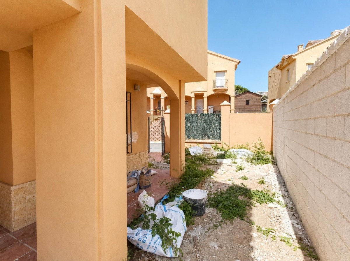 3 Bed Detached Villa in Riviera del Sol
