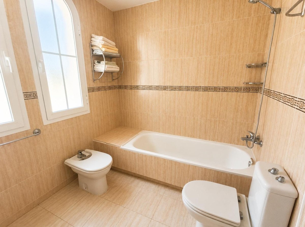 3 Bed Detached Villa in Riviera del Sol