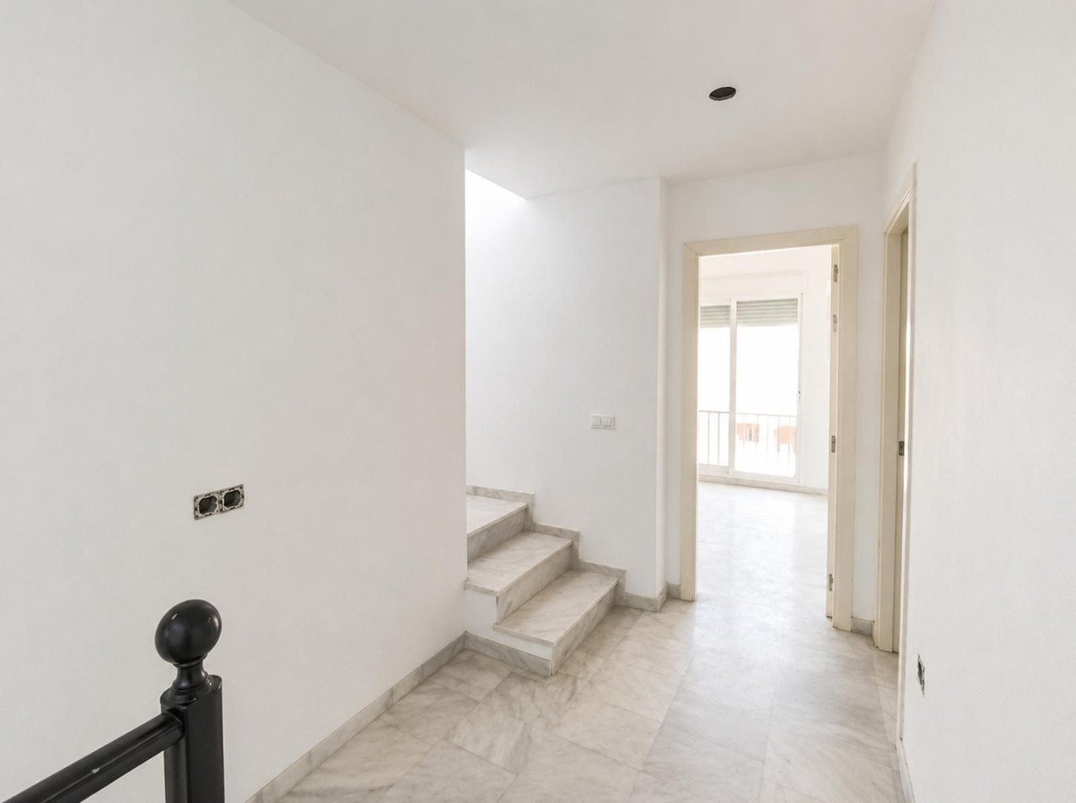 3 Bed Detached Villa in Riviera del Sol