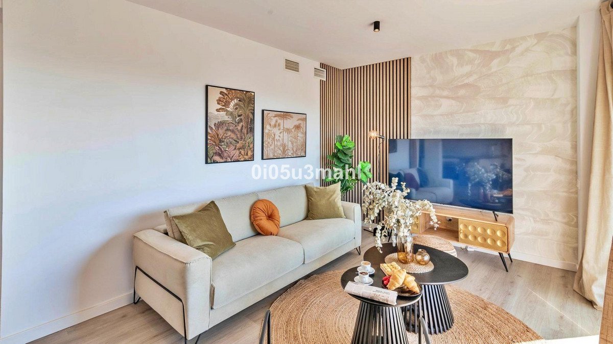 3 Bed Middle Floor Apartment in Rincón de la Victoria