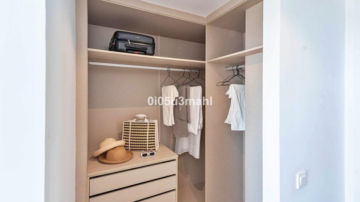 3 Bed Middle Floor Apartment in Rincón de la Victoria