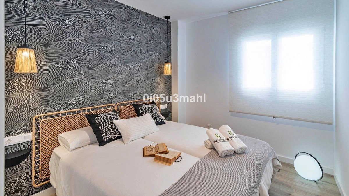 3 Bed Middle Floor Apartment in Rincón de la Victoria